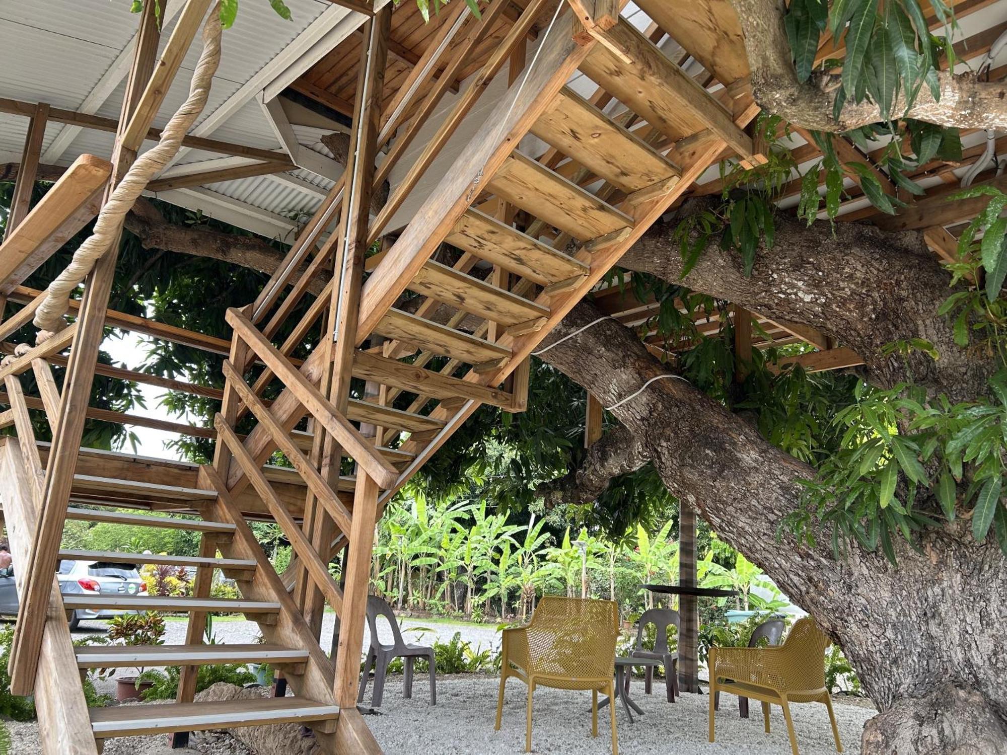 Pare Lodge Tahiti Pirae Habitación foto