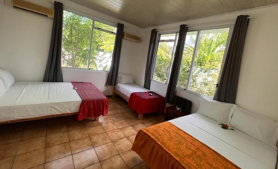 Pare Lodge Tahiti Pirae Habitación foto